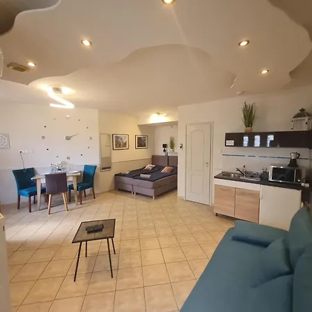Apartamento Csever *