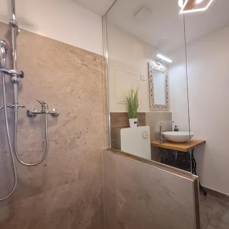 Apartment Csever Tata